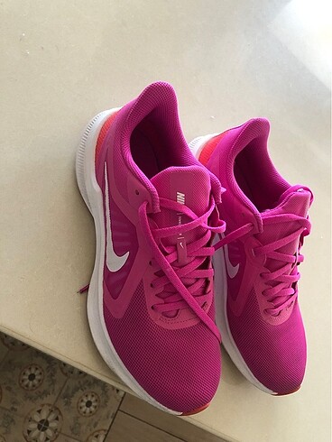 Nike spor ayakkabı