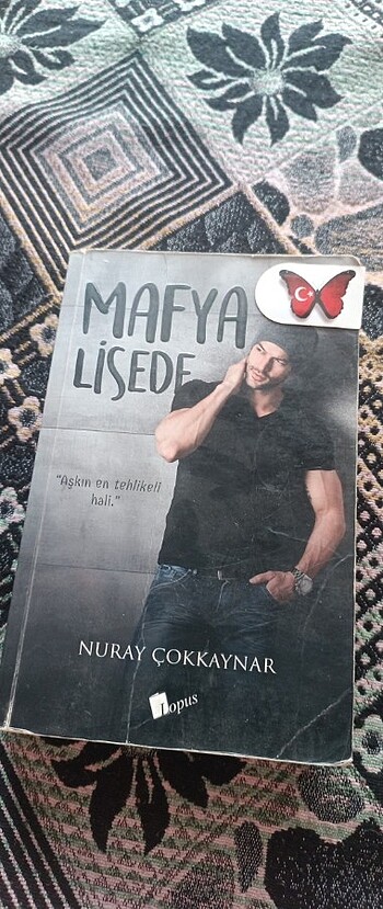 Nuray çokkaynar mafya lisede 