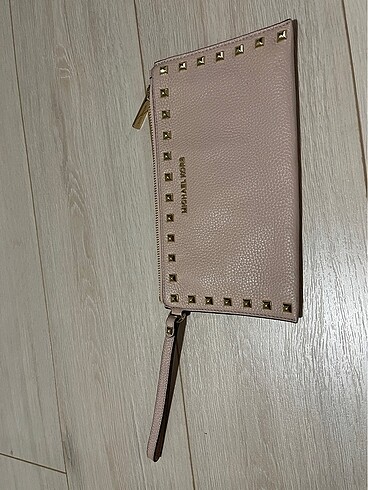Michael kors clutch