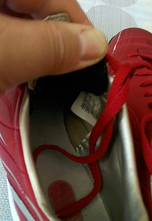 38 Beden kırmızı Renk nike Nike