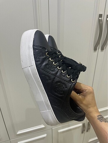Guess sneaker #guess