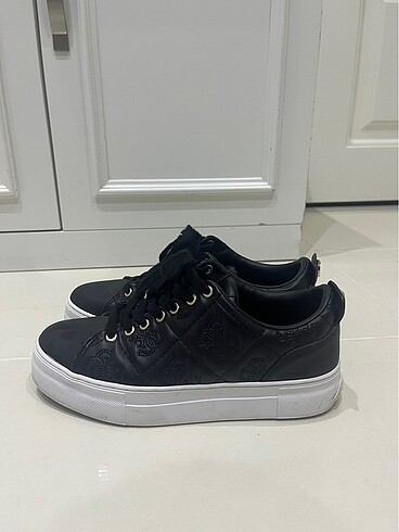Guess Guess sneaker #guess