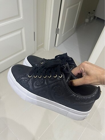 37 Beden Guess sneaker #guess