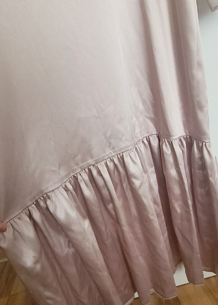 Saten abiye tesettür uzun  elbise - Görsel 2