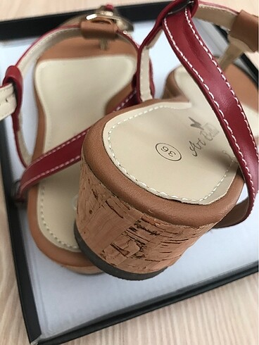 36 Beden Çok Şık Yeni Sandalet