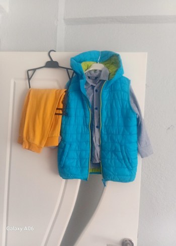 Mavi Erkek Çocuk Fermuarlı Yelek,gömlek ve eşofman - Görsel 3