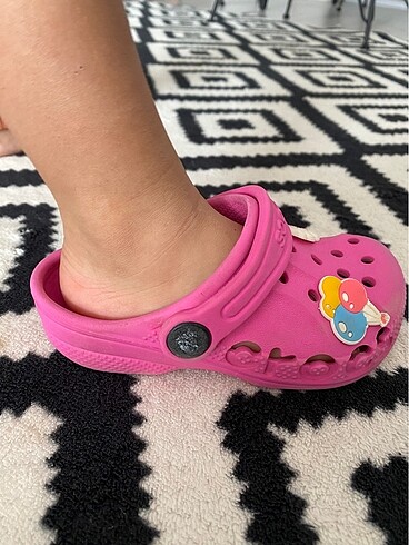 25 Beden pembe Renk Crocs c8