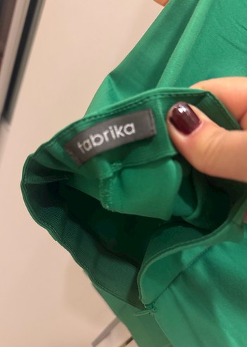 40 Beden yeşil Renk Fabrika Yeşil Midi Kumaş Pantolon