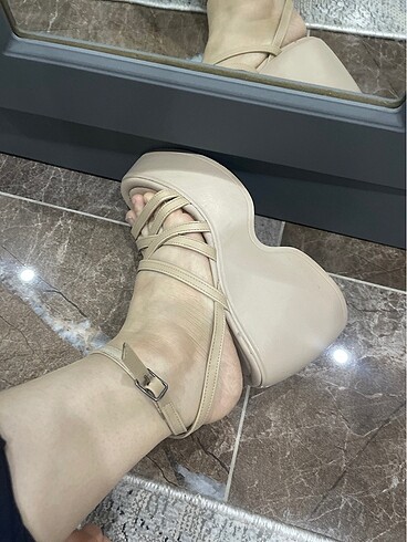 Ayakkabı yüksek tabanlı - Görsel 7