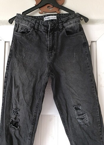 Zara Siyah yirtmac detaylı pantolon 