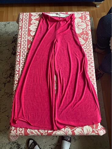 Alt pembe pantolon