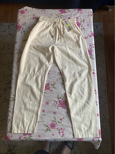 Bej rengi pantolon