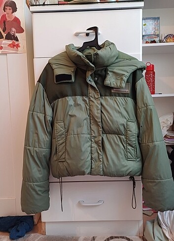 Bershka Yeşil Kısa Mont