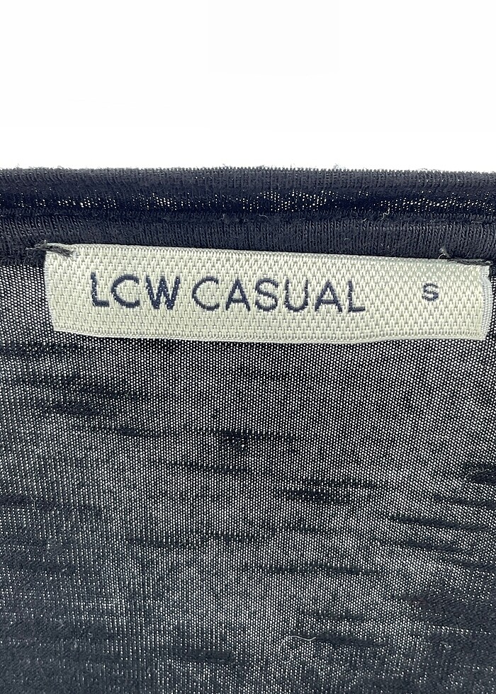 LC Waikiki T-shirt %70 İndirimli. - Görsel 4