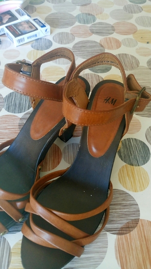 38 Beden kahverengi Renk Tokalı zımba detaylı yazlık ayakkabı 