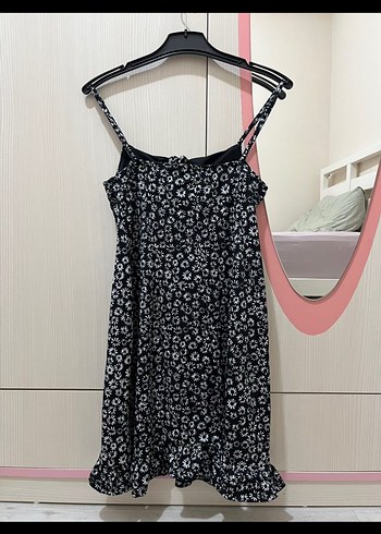 Siyah çiçekli mini elbise - Görsel 4