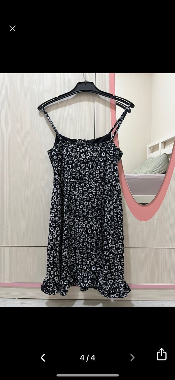 Siyah çiçekli mini elbise - Görsel 4