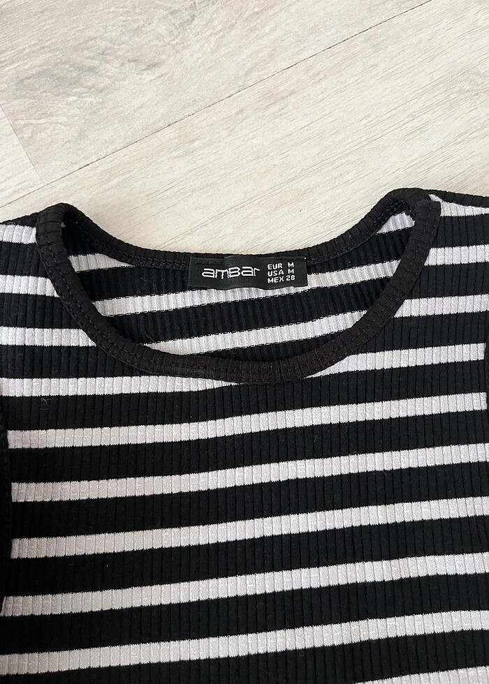 Çizgili crop - Görsel 3