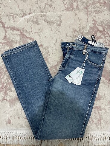 Guess sexy straıght jean