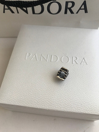 universal Beden Pandora charm