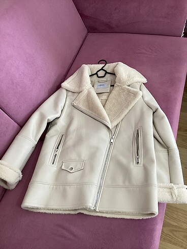 Stradivarius Ekru kürklü ceket