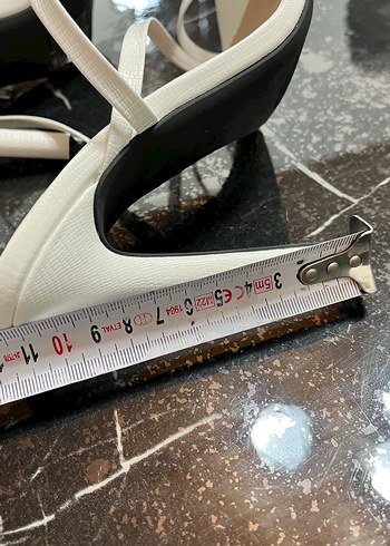 37 Beden Beyaz yazlık steletto