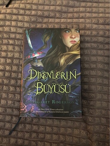 Dikenlerin Büyüsü - Margaret Rogerson