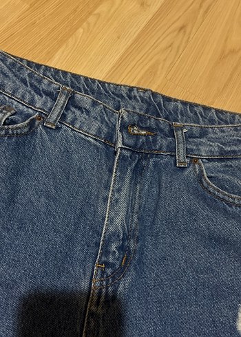 30 Beden Mavi Yırtık Detaylı Kadın Kot Pantolon