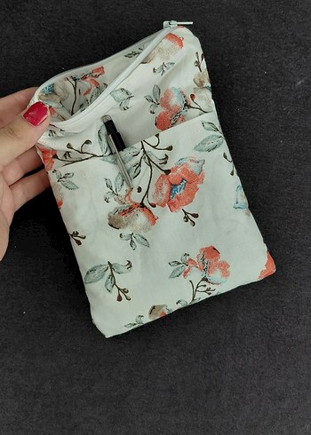 Diğer Çiçek Desenli Kindle Kıkıfı