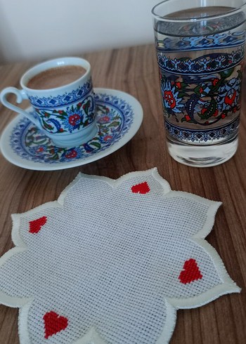 Kalp Motifli Beyaz Nakışlı Sunum Peçetesi - Görsel 3