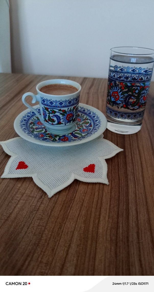 Kalp Motifli Beyaz Nakışlı Sunum Peçetesi - Görsel 4