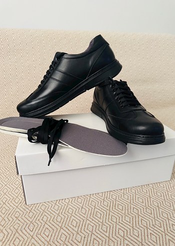 Siyah Ayakkabı Sıfır hiç kullanılmadı 43 Numara - Görsel 2