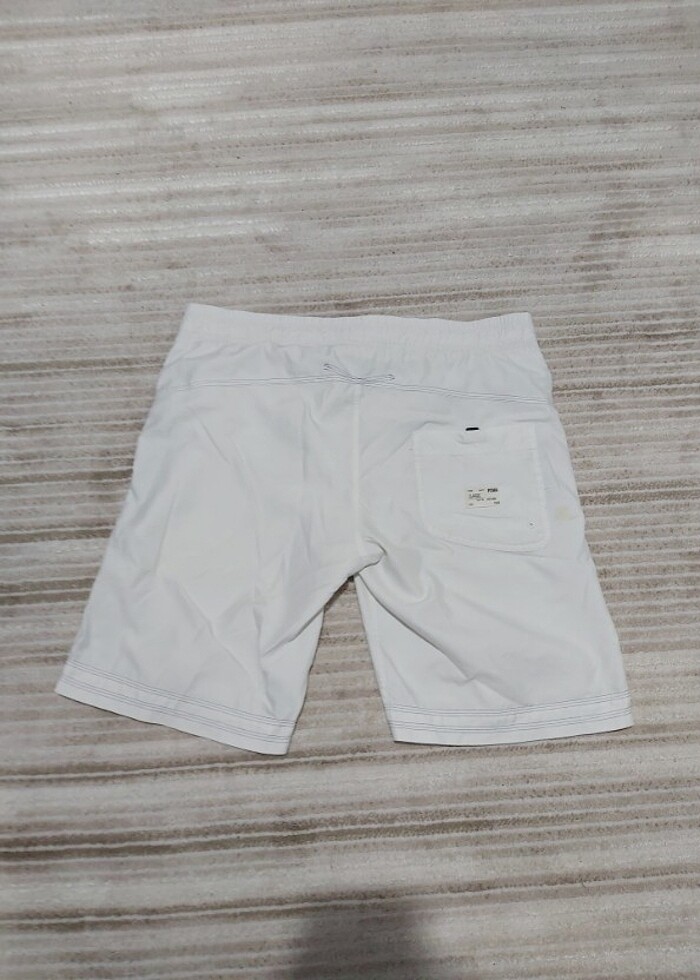 Puma orjinal mağazadan alınmıştı deniz şortu günlükte giyilebili - Görsel 2