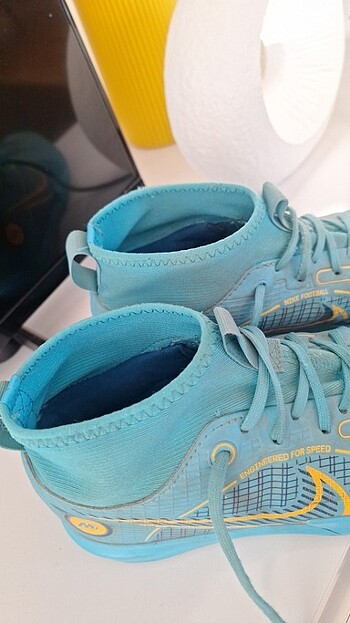 37 Beden Nike futbol ayakkabsi