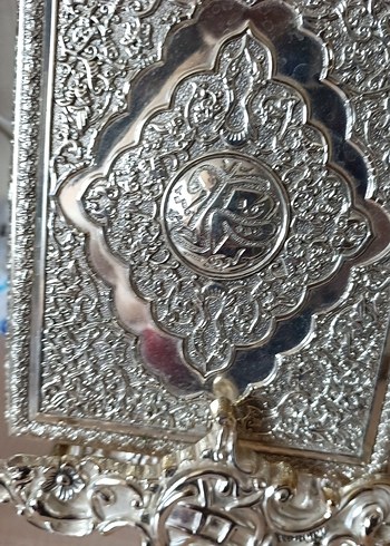 Süslemeli Metal Kapaklı Dini Kitap Standı
