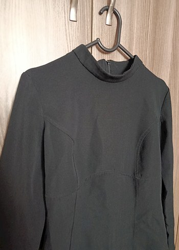 Siyah Yüksek Yakalı Elbise - Görsel 2