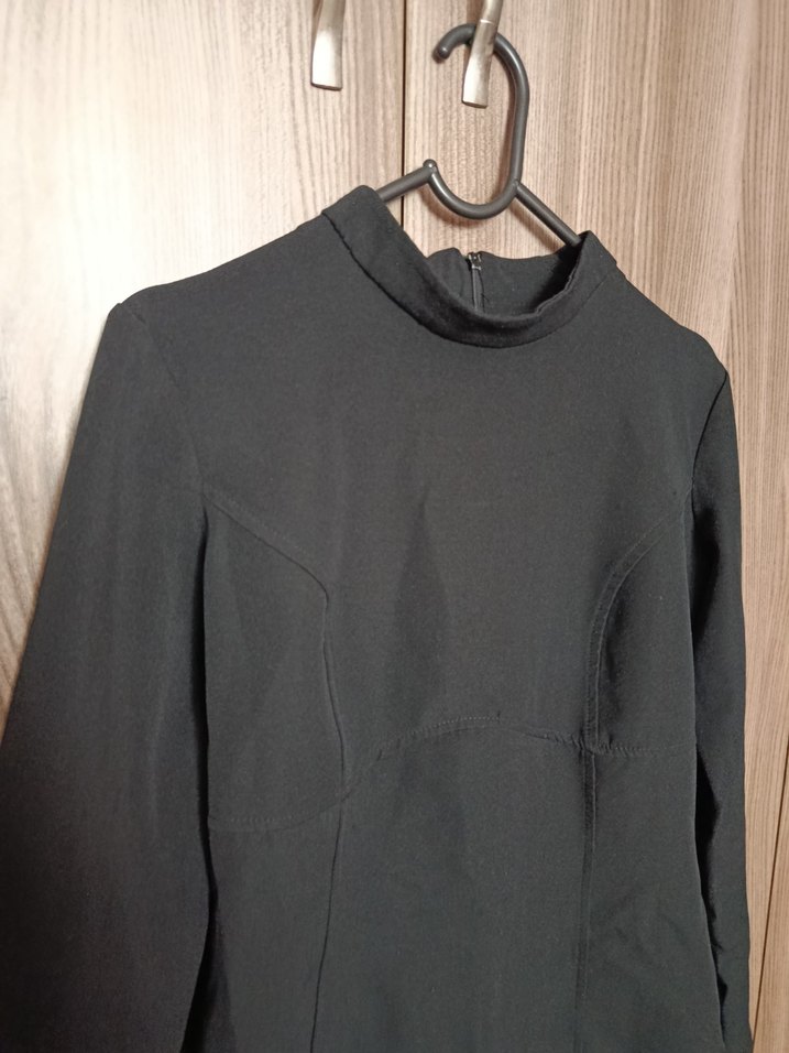 Siyah Yüksek Yakalı Elbise - Görsel 2