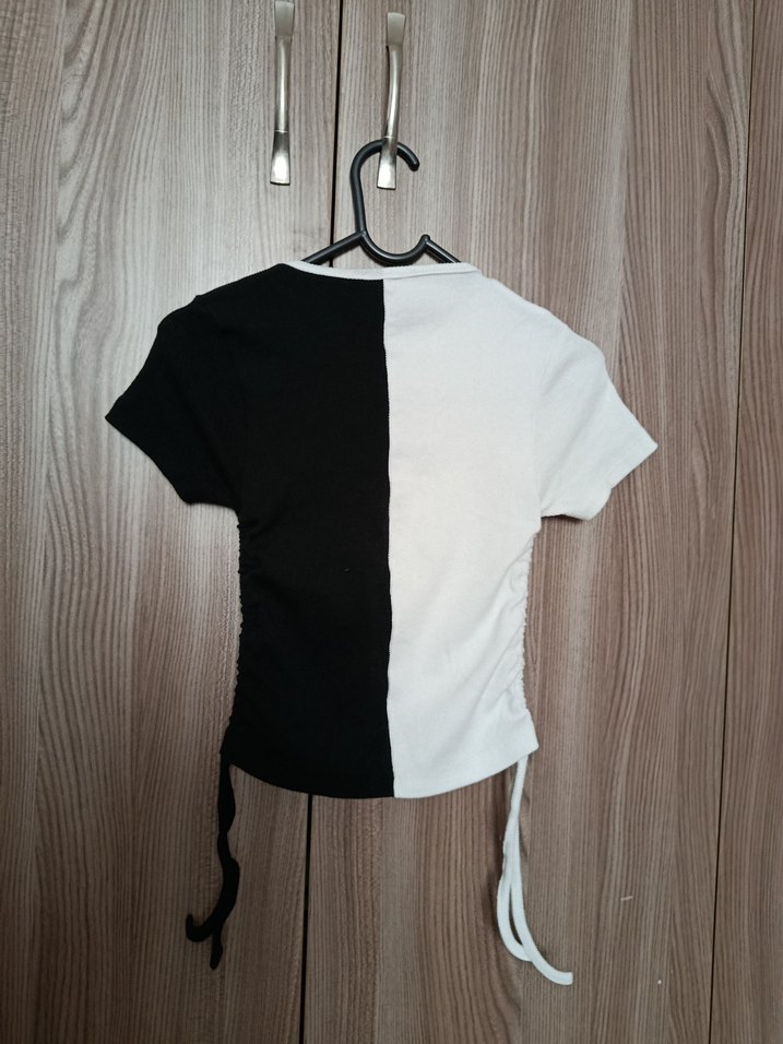 Kız Çocuk Siyah Beyaz Baskılı Tişört - Görsel 3