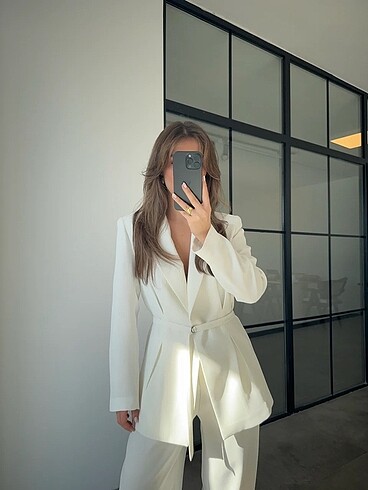 m Beden PREMİUM BELİ KEMERLİ BEYAZ BLAZER CEKET