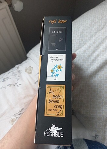  Beden RUPİ KAUR TÜRKÇE ŞİİR