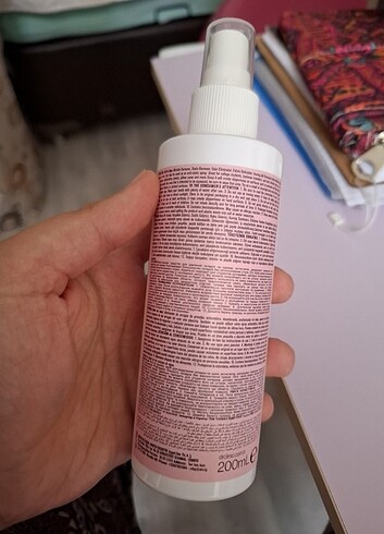 Diğer Kırışıklık Giderici Giysi Spreyi
