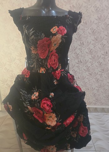 Zara Siyah Çiçek Desenli Uzun Straplez Elbise