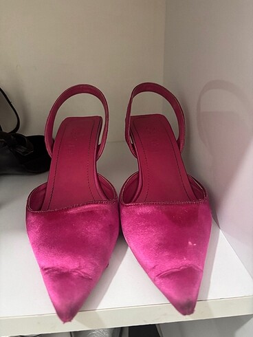 Pembe stiletto