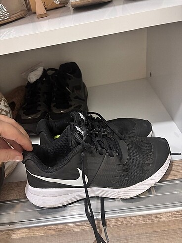 Nike spor ayakkabı