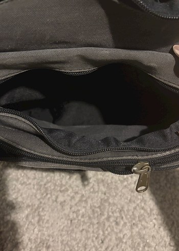 Gri Postacı Çantası - Görsel 4