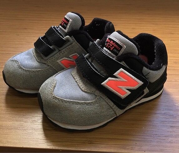 New Balance orjinal çok temiz kullanışlı