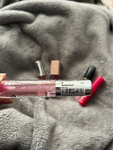Beden Renk Deborah maybelline essence gr gloss