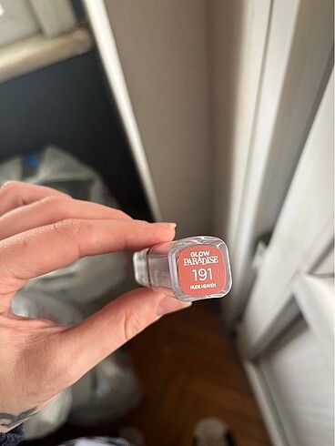 Loreal Paris Loreal Glow Paradise 191 Ruj