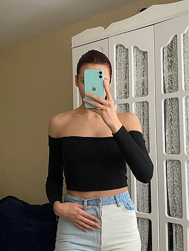 siyah omzu açık uzun kollu crop