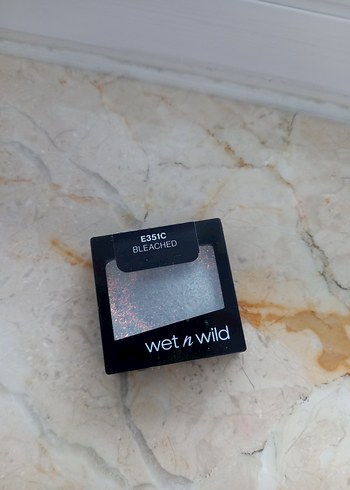 Wet n wild